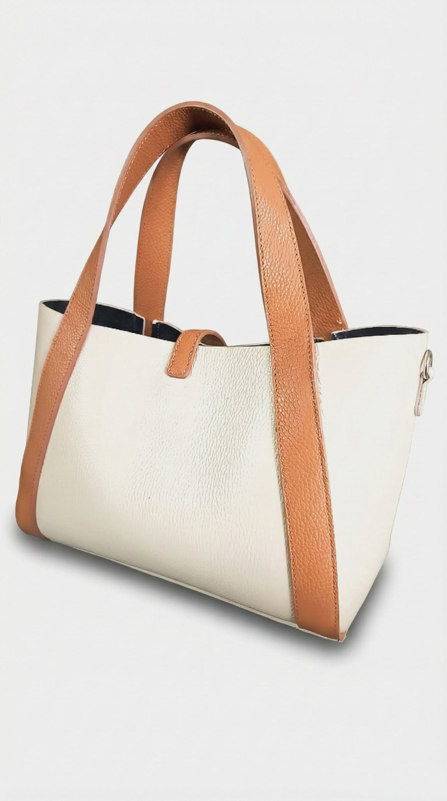 Structured Handbag in Genuine Dollar Leather - Made in Italy - Art. 26011